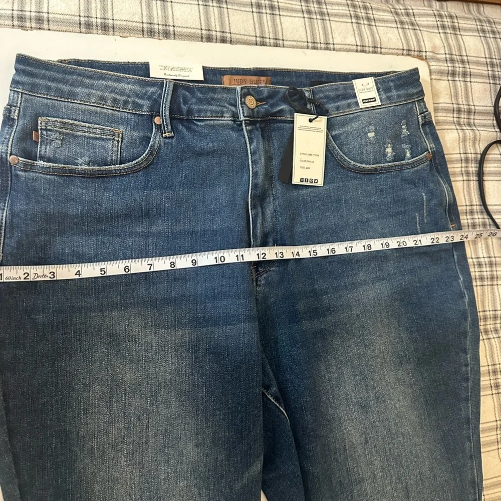 Judy Blue HiWaist Slim Fit Tummy Control Dark Wash Slight Distress Jeans NWT 22W